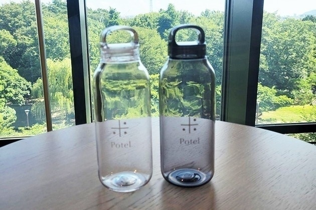 画像：飲料水用ボトルの写真